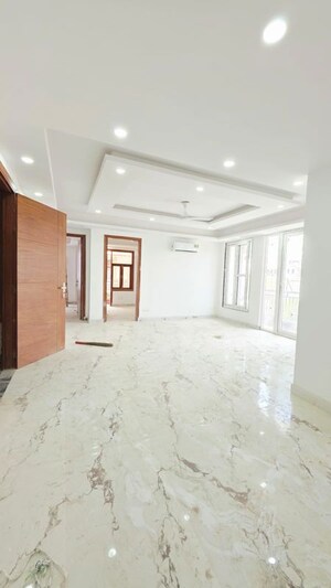 Room in 4 BHK Builder Floor at Freedom Fighters Enclave – for Sale