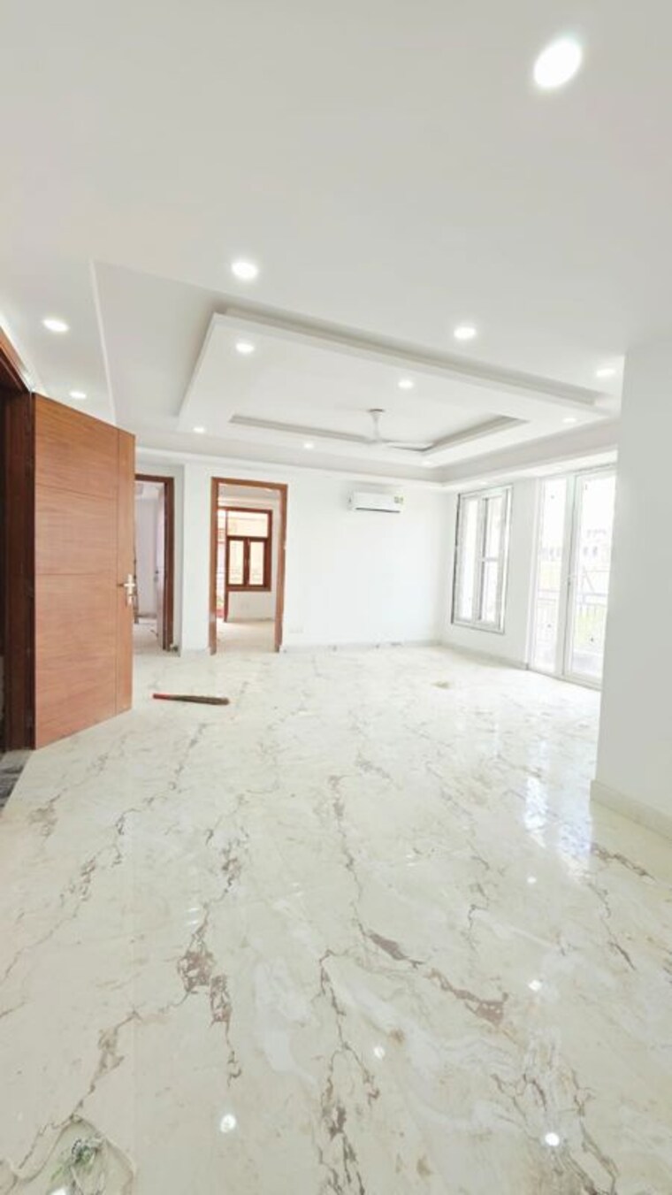 Room, freedom fighters enclave 4 Bedroom 1800 Sq.Ft. Builder Floor In Freedom Fighters Enclave Delhi 10475606