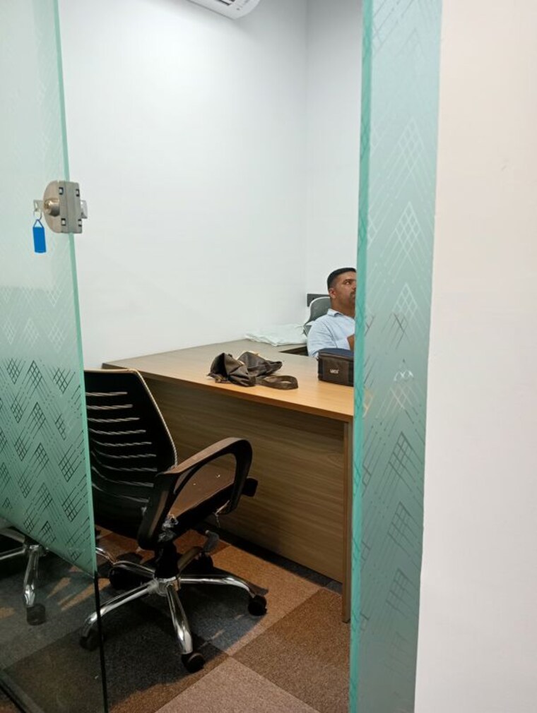 Team Area, sector 2 Commercial Office Space 1000 Sq.Ft. In Sector 2 Noida 10475628