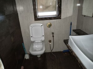 Bathroom in 3.5 BHK Apartment at Arihant Sparsh, Vashi Sector 26 – for Rent