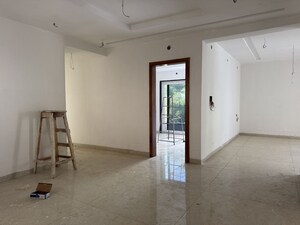 Room in 3 BHK Apartment at Lakdi Ka Pul – for Sale