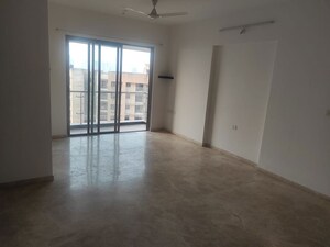 Room in 3 BHK Apartment at Lodha Splendora, Ghodbunder Road – for Rent
