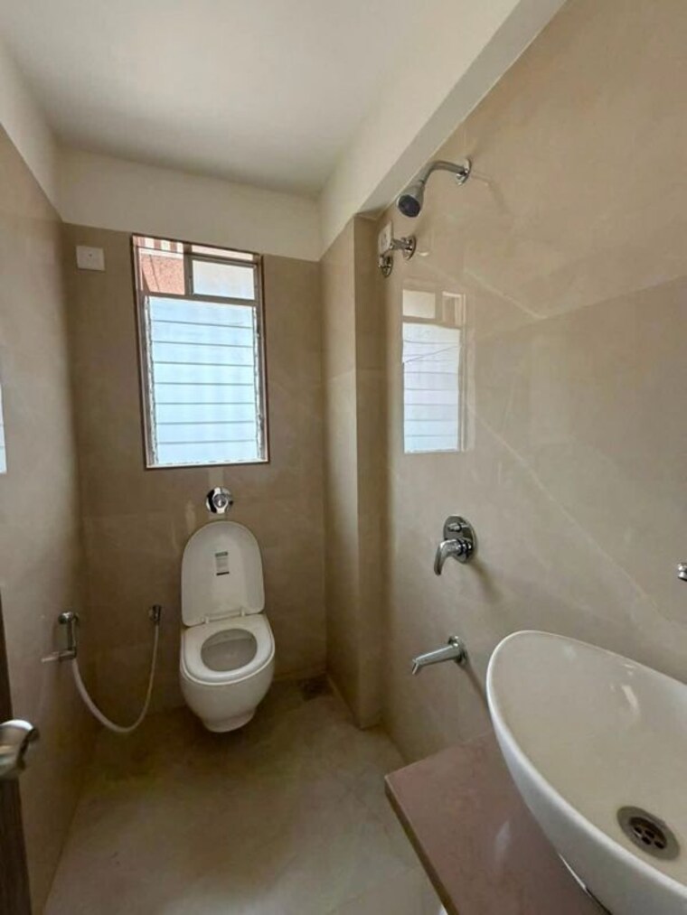Bathroom, rustomjee-la-vie 3 Bedroom 858 Sq.Ft. Apartment In Majiwada Thane 10475671