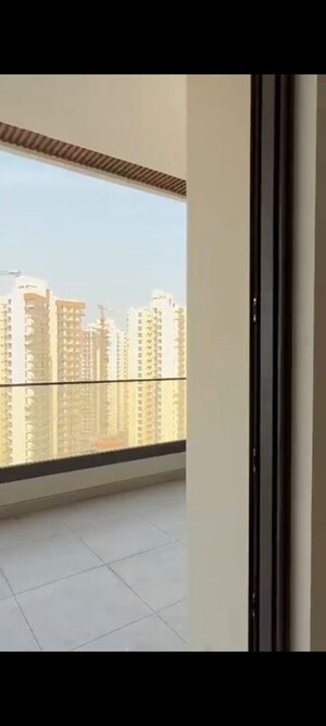 Room in 4 BHK Apartment at ABA County 107, Sector 107 – for Rent
