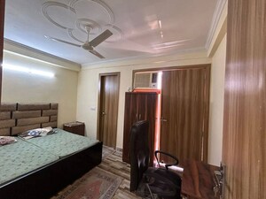 Bedroom in 1 BHK Apartment at Neb Sarai – for Rent