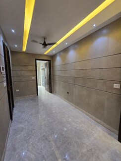2 BHK Builder Floor For Rent in Saket