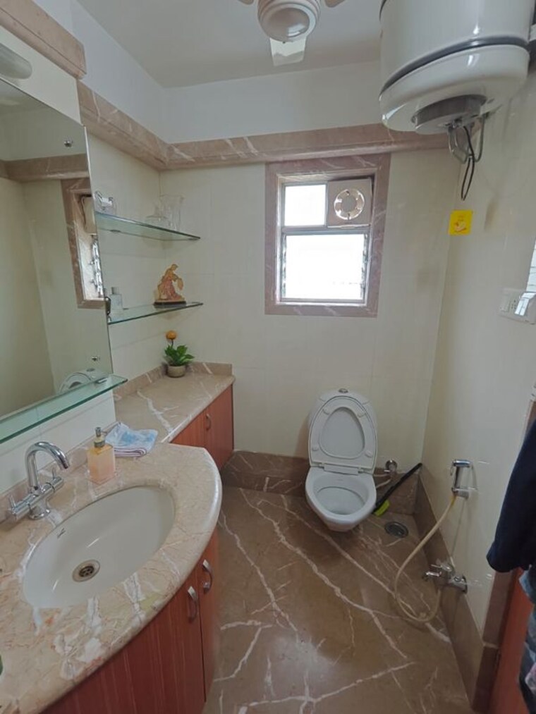 Bathroom, ballygunge 3 Bedroom 1962 Sq.Ft. Builder Floor In Ballygunge Kolkata 10475762