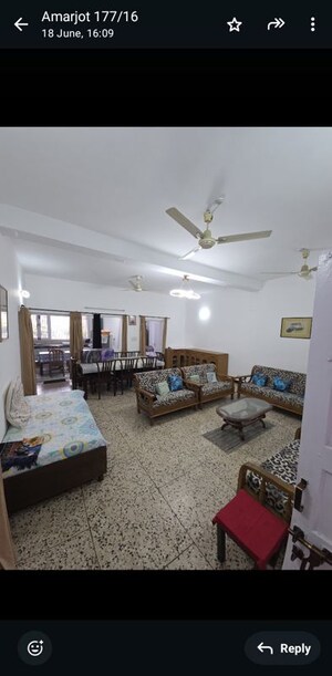 Living Room in 2 BHK Builder Floor at Sector 21 – for Rent