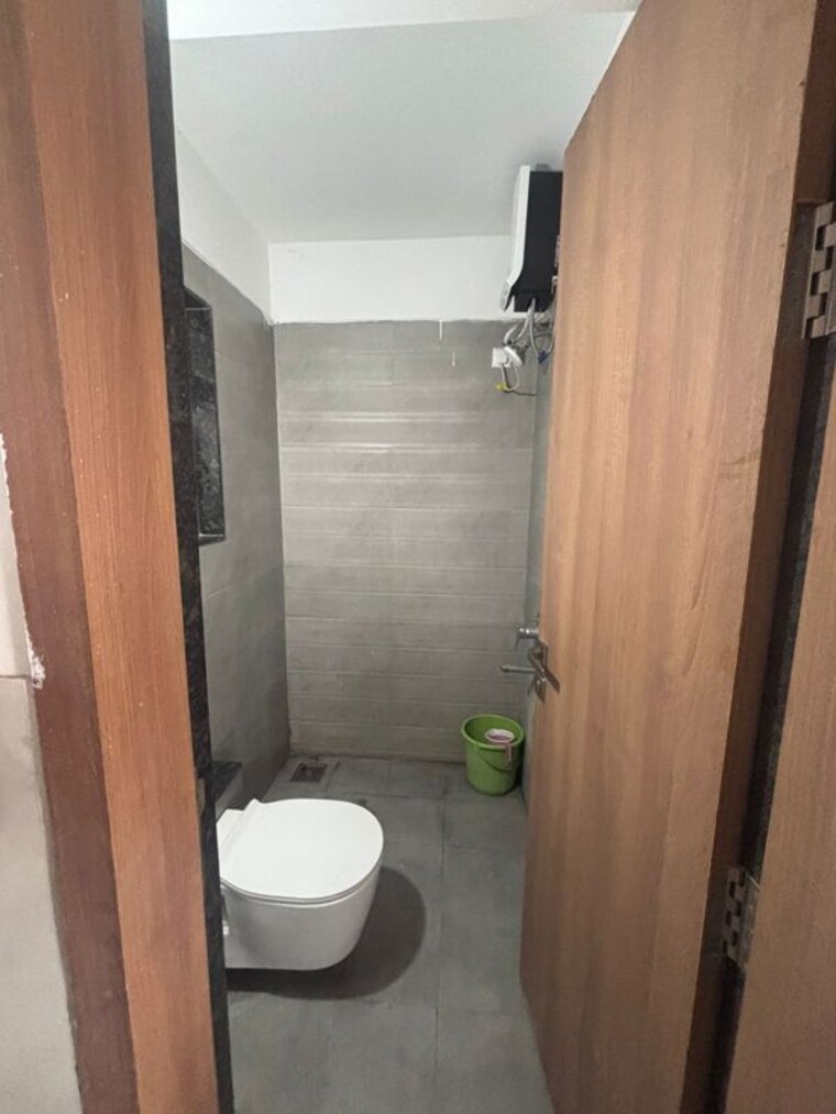 Bathroom, majestique-signature-towers 2 Bedroom 1000 Sq.Ft. Apartment In Balewadi Pune 10475864