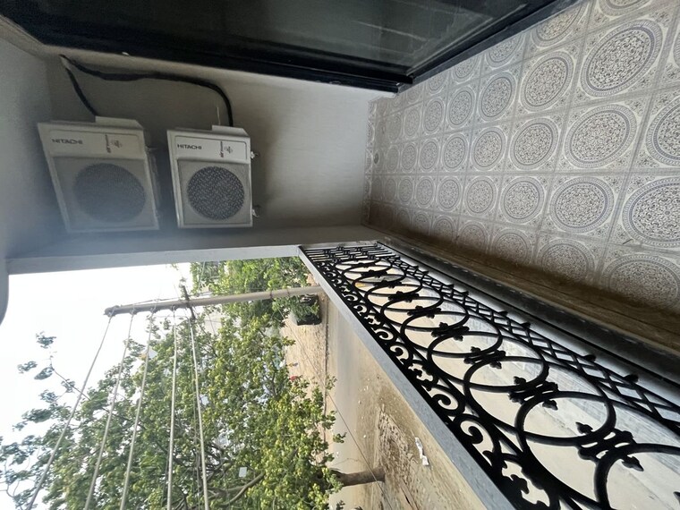Balcony, sector 42 1 Bedroom 985 Sq.Ft. Builder Floor In Sector 42 Gurgaon 10475879