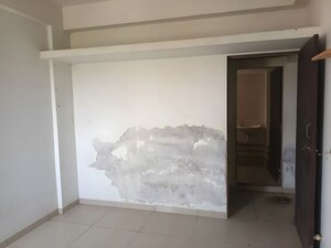 Room in  Apartment at Ghanghretia – for Sale