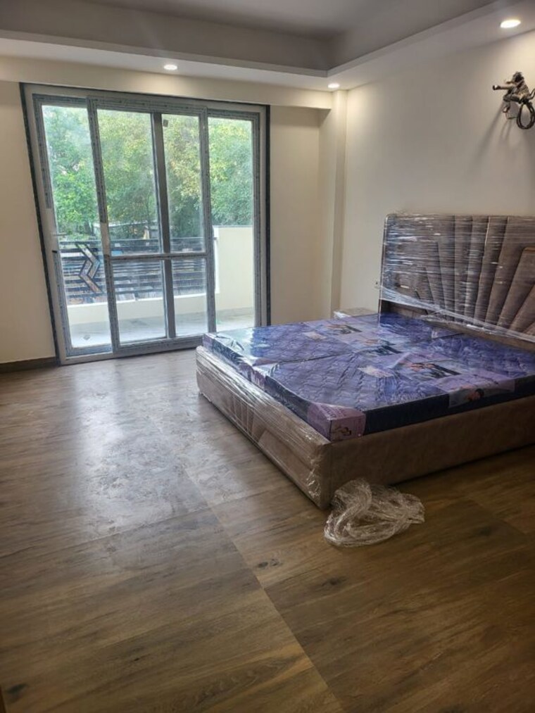 Bedroom, dlf phase v 2 Bedroom 1600 Sq.Ft. Builder Floor In Dlf Phase V Gurgaon 10475893
