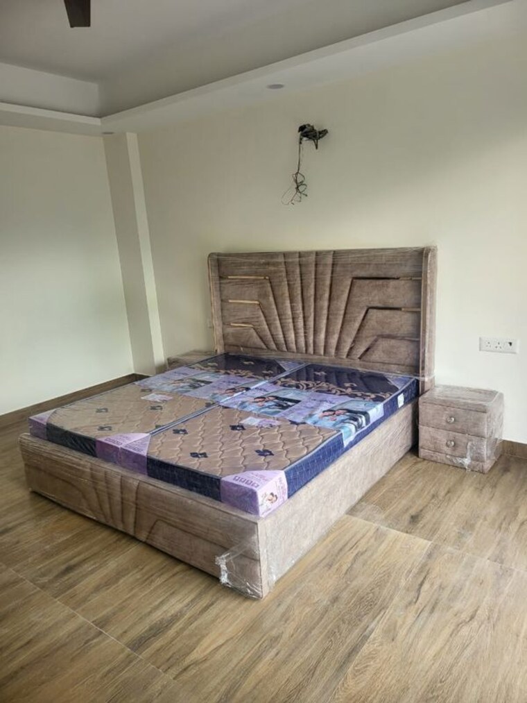 Bedroom, dlf phase v 2 Bedroom 1600 Sq.Ft. Builder Floor In Dlf Phase V Gurgaon 10475893