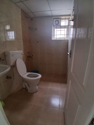 Bathroom in 3 BHK Apartment at Jalahalli – for Rent