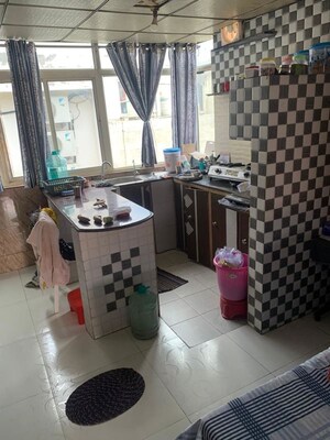 Kitchen in 1 RK Builder Floor at Dlf Phase ii – for Rent