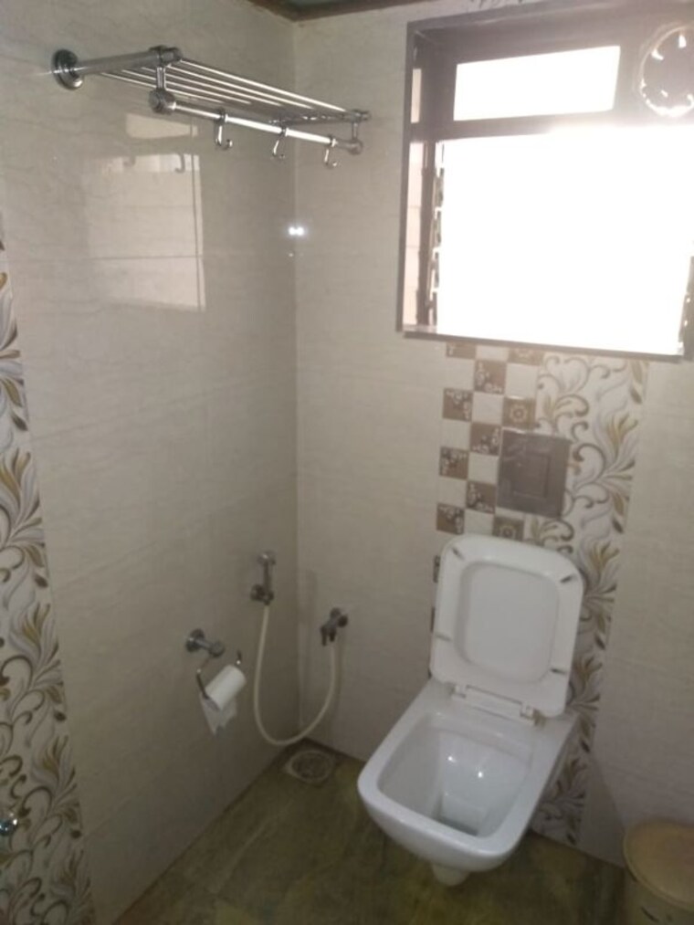 Bathroom, piramal-mahalaxmi 3 Bedroom 1450 Sq.Ft. Apartment In Mahalaxmi Mumbai 10476018