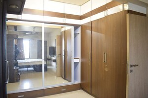 Room in 5 BHK Apartment at Sanjay Selenite, Baner – for Sale