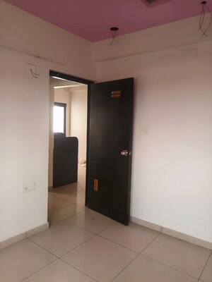 Room in  Apartment at Makarpura – for Sale