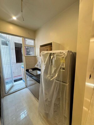 Bathroom in 1 BHK Builder Floor at Sector 43 – for Rent
