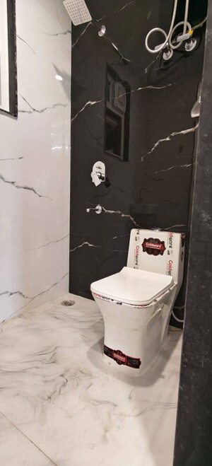 Bathroom in 1 RK Builder Floor at Bharat Residency Gurgaon, Sector 15 – for Rent