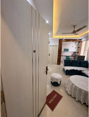 2 BHK Apartment – Entrance View at Shree Vardhman Green Court, Sector 90 - for Rent