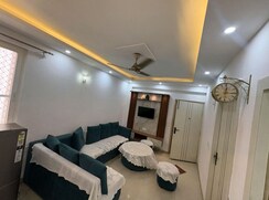 2 BHK Apartment For Rent in Shree Vardhman Green Court