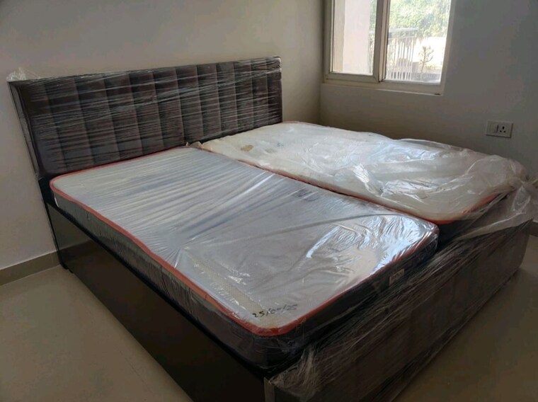 Bedroom, shree-vardhman-green-court 2 Bedroom 690 Sq.Ft. Apartment In Sector 90 Gurgaon 10476163
