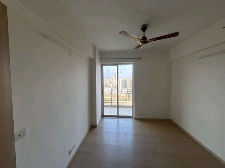 Bedroom, dlf-new-town-heights-ii 3.5 Bedroom 1930 Sq.Ft. Apartment In Sector 86 Gurgaon 10476170