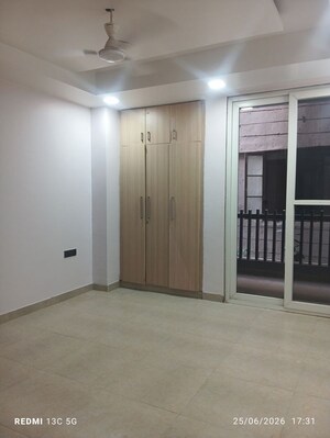 Room in 3 BHK Builder Floor at Sector 63 – for Sale