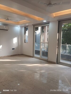 Hall in 3 BHK Builder Floor at Sector 63 – for Sale