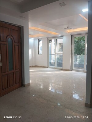Hall in 3 BHK Builder Floor at Sector 63 – for Sale