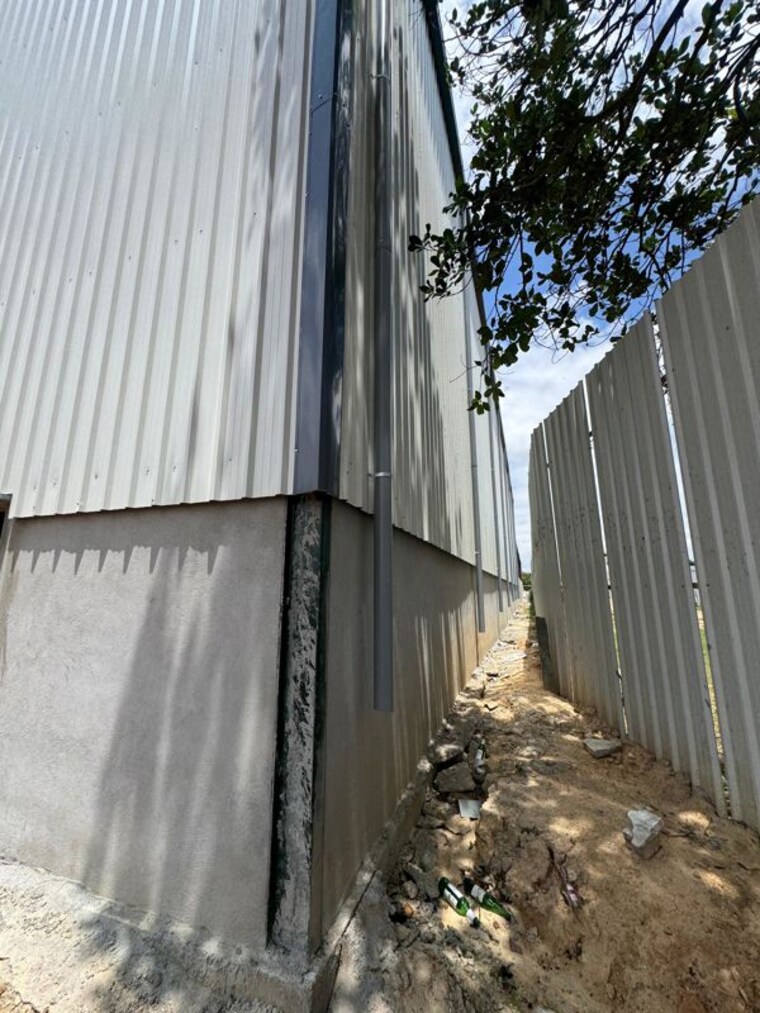 Balcony, gundur Commercial Warehouse 16500 Sq.Ft. In Gundur Bangalore 10476187