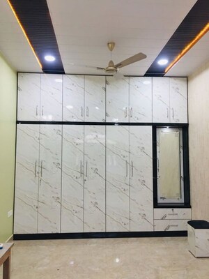 Room in 6+ BHK Independent House at Sector 11 – for Sale