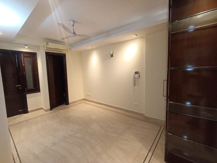 Bedroom, greater kailash i 3 Bedroom 1872 Sq.Ft. Builder Floor In Greater Kailash I Delhi 10476245