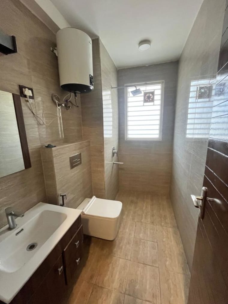 Team Area, unitech-south-city-ii 4 Bedroom 2452 Sq.Ft. Builder Floor In Sector 50 Gurgaon 10476261
