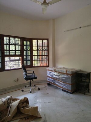 Room in 3 BHK Builder Floor at Malviya Nagar – for Rent