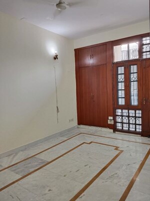 Room in 3 BHK Builder Floor at Malviya Nagar – for Rent