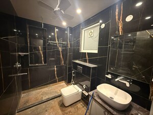 Gym in 3 BHK Builder Floor at Unitech South City II, Sector 50 – for Rent