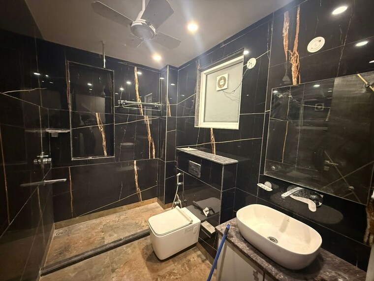 Gym, unitech-south-city-ii 3 Bedroom 1850 Sq.Ft. Builder Floor In Sector 50 Gurgaon 10476271