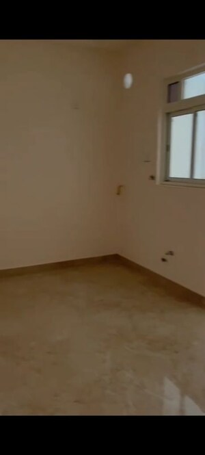 Room in 3 BHK Apartment at Aurobindo Kohinoor, Serilingampally – for Sale