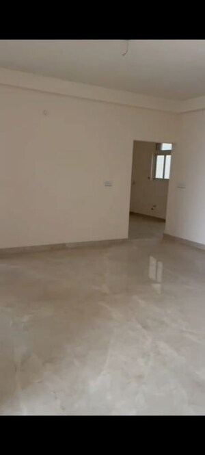 Room in 3 BHK Apartment at Aurobindo Kohinoor, Serilingampally – for Sale