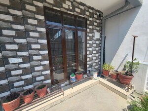 2 BHK Builder Floor For Rent in Aman Vihar