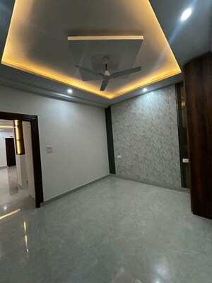 Room in 2 BHK Builder Floor at Aman Vihar – for Rent