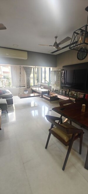 Team Area in 2 BHK Apartment at Venus CHS Worli, Worli – for Rent