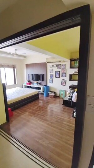 Parking in 4 BHK Apartment at Siddharth Nagar – for Rent