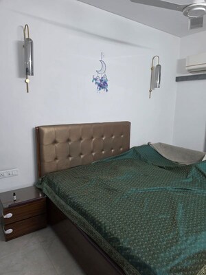 Bedroom in 2 BHK Builder Floor at Sector 44 – for Rent