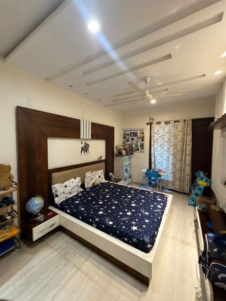 Bedroom, sector 32 3 Bedroom 2500 Sq.Ft. Builder Floor In Sector 32 Chandigarh 10476327