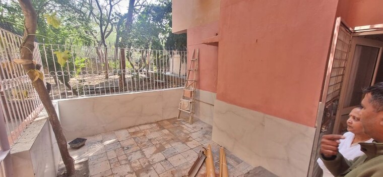 Balcony, vasant kunj 3.5 Bedroom 1500 Sq.Ft. Apartment In Vasant Kunj Delhi 10476347