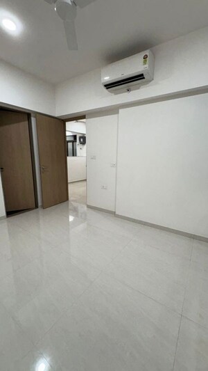 Room in 2 BHK Apartment at Lodha Eternis, Andheri East – for Rent