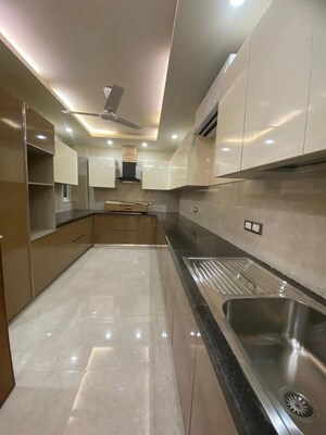 Kitchen in 2.5 BHK Apartment at Sector 10a – for Rent